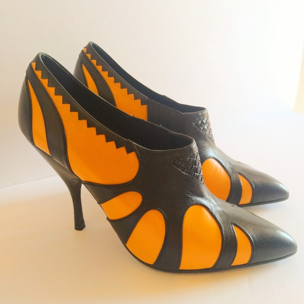 Bottega Veneta Leather Pumps - 9.5